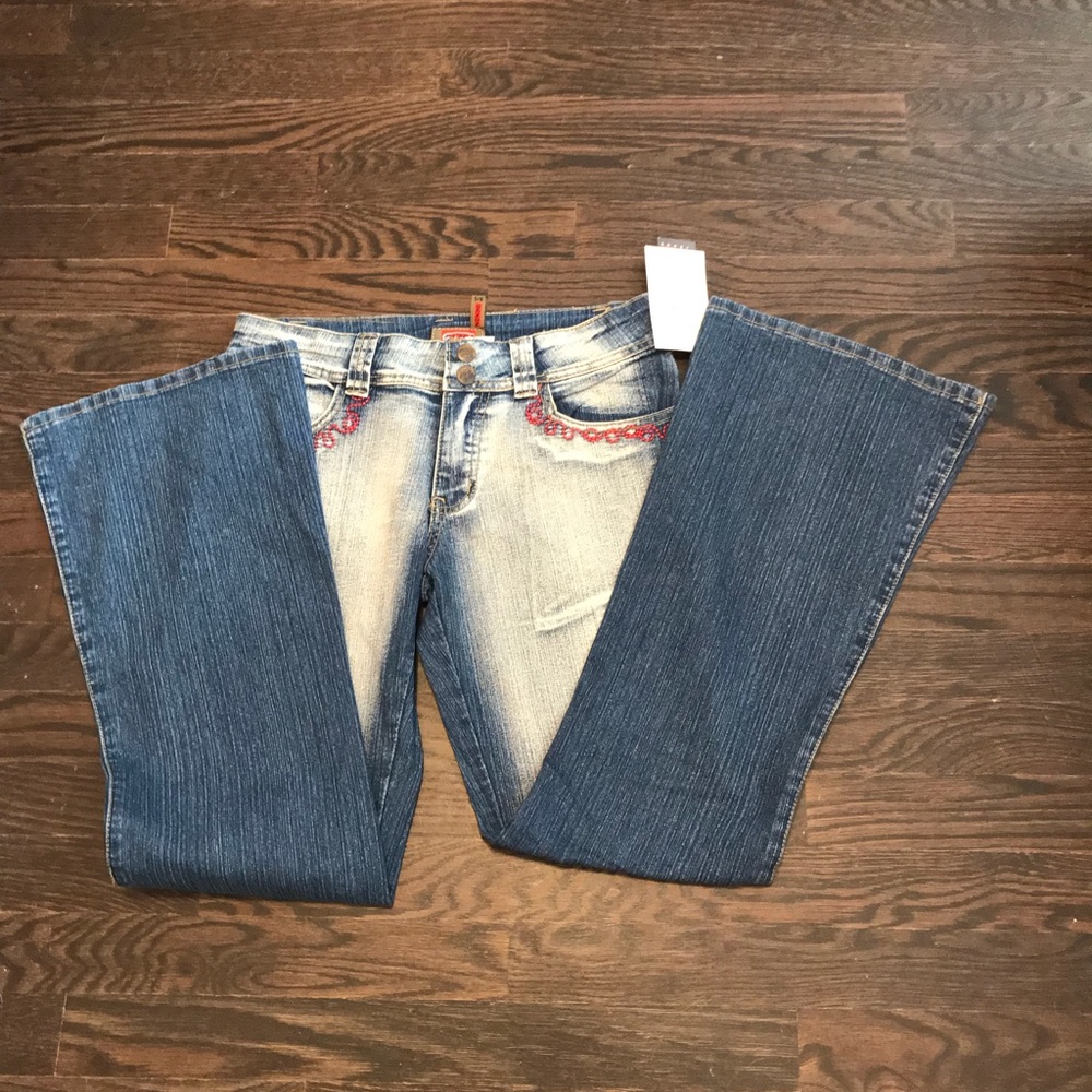 Gazoz Acid-Washed Jeans